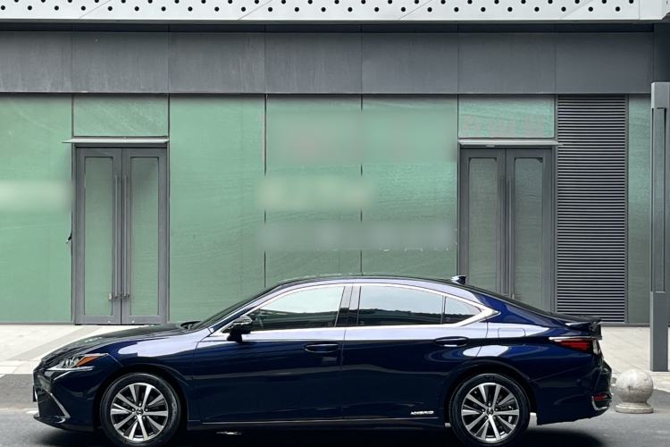 Used Lexus ES 2018 300h Premier Edition China V Standard Exterior 10