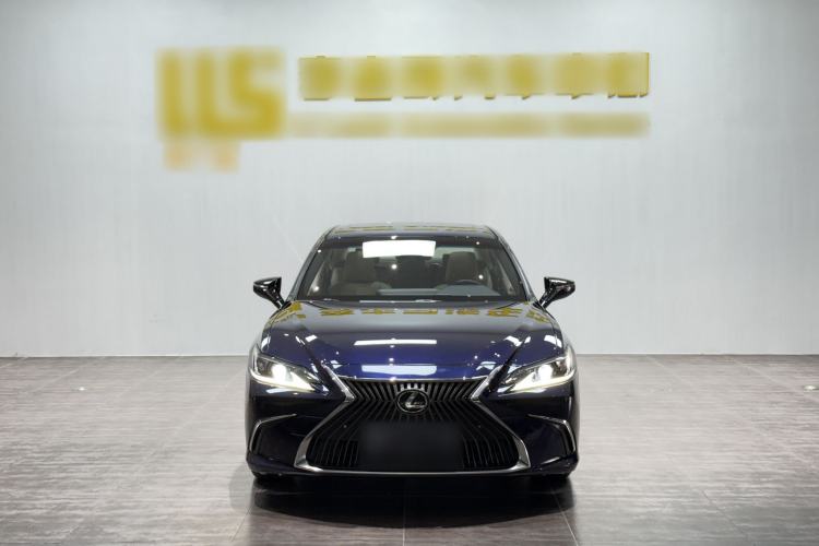 Used Lexus ES 2018 200 Excellence Edition China V Standard Exterior 2
