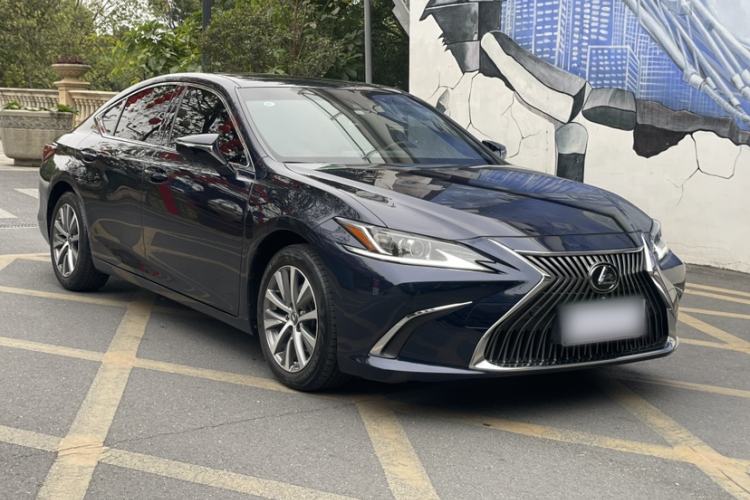 Used Lexus ES 2018 200 Excellence Edition China V Standard Exterior 2