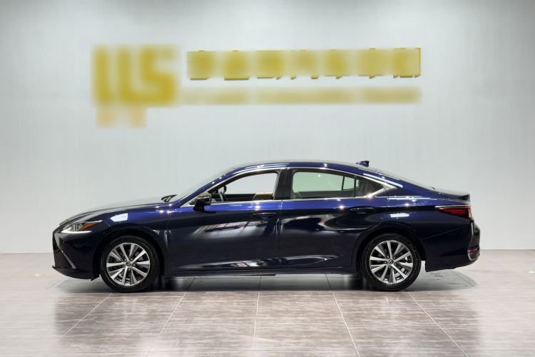 Used Lexus ES 2018 200 Excellence Edition China V Standard Exterior 3