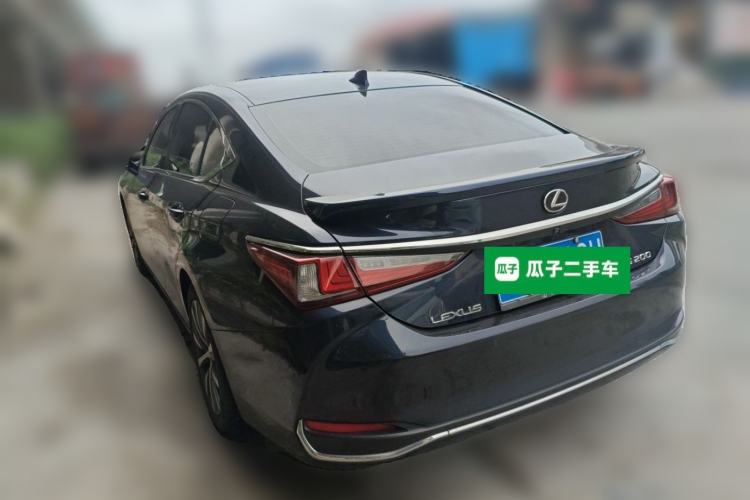 Used Lexus ES 2018 200 Luxury Edition China V Standard Exterior 3