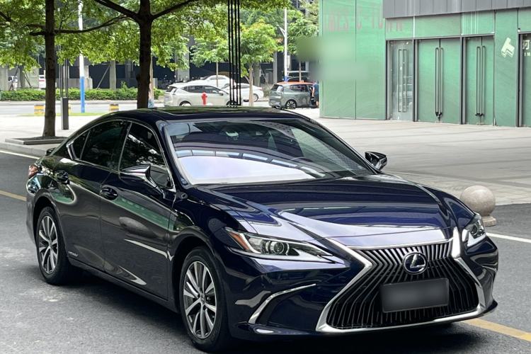 Used Lexus ES 2018 300h Premier Edition China V Standard Exterior 4