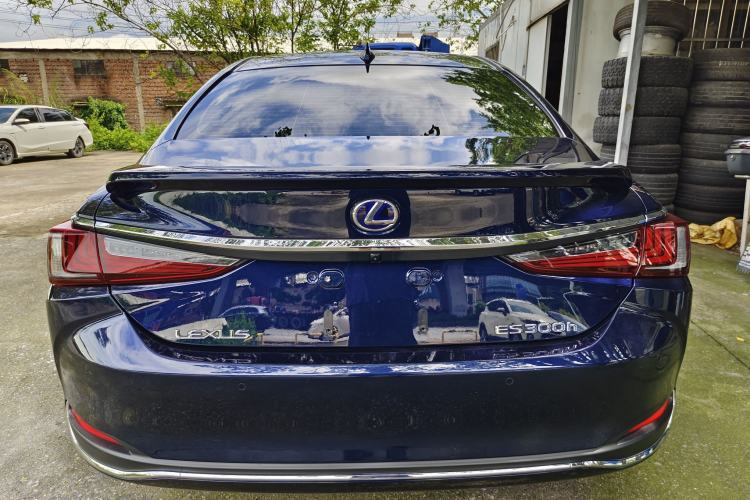 Used Lexus ES 2018 300h Premium Edition China VI Standard Exterior 4