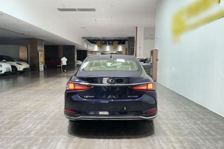 Used Lexus ES 2018 200 Excellence Edition China V Standard Exterior 5