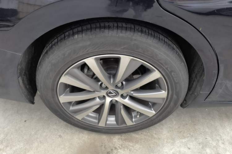 Used Lexus ES 2018 200 Excellence Edition China V Standard Exterior 5