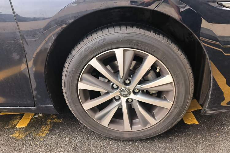 Used Lexus ES 2018 200 Excellence Edition China VI Standard Exterior 7