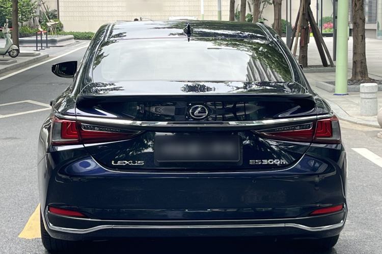 Used Lexus ES 2018 300h Premier Edition China V Standard Exterior 7