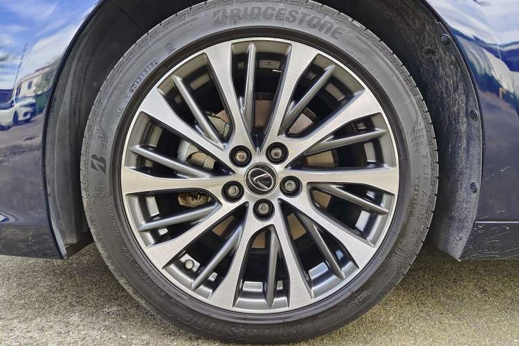 Used Lexus ES 2018 300h Premium Edition China VI Standard Exterior 7