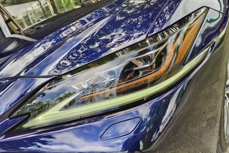Used Lexus ES 2018 300h Premium Edition China VI Standard Exterior 8