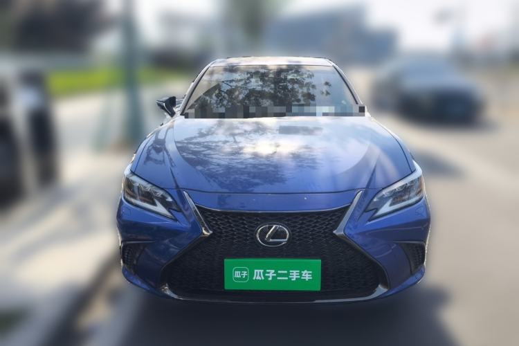 Used Lexus ES 2018 260 F SPORT China VI Front