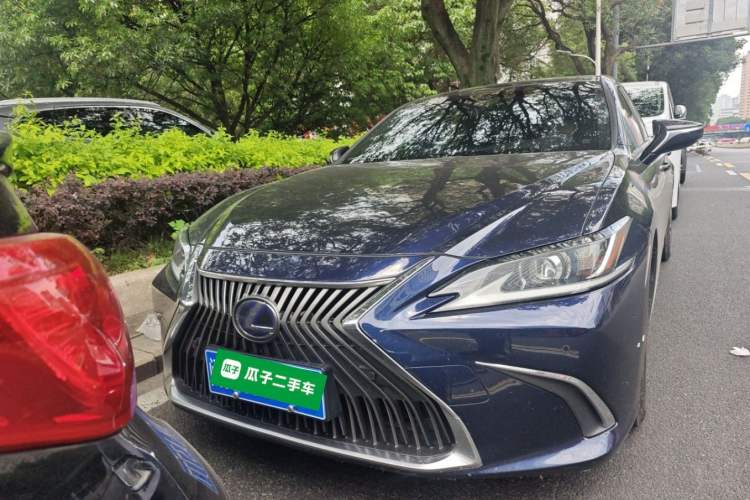 Used Lexus ES 2018 300h Premier Edition China VI Standard Front
