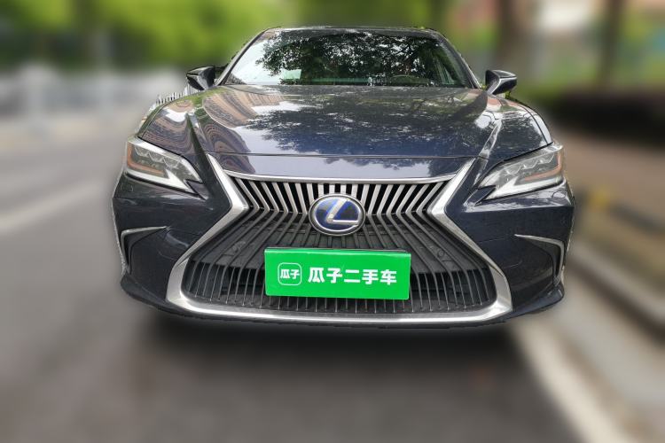 Used Lexus ES 2018 300h Premium Edition China VI Standard Front