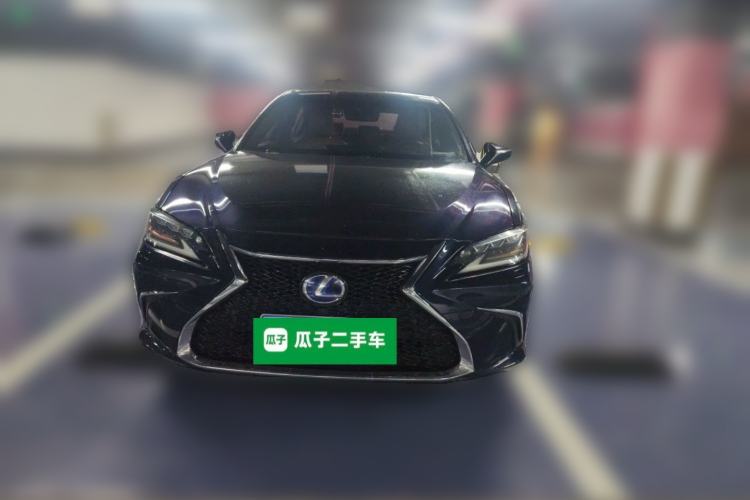 Used Lexus ES 2018 300h Premium Edition China V Standard Front