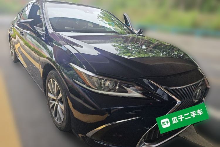 Used Lexus ES 2018 200 Excellence Edition China VI Standard Front Right 45 Deg