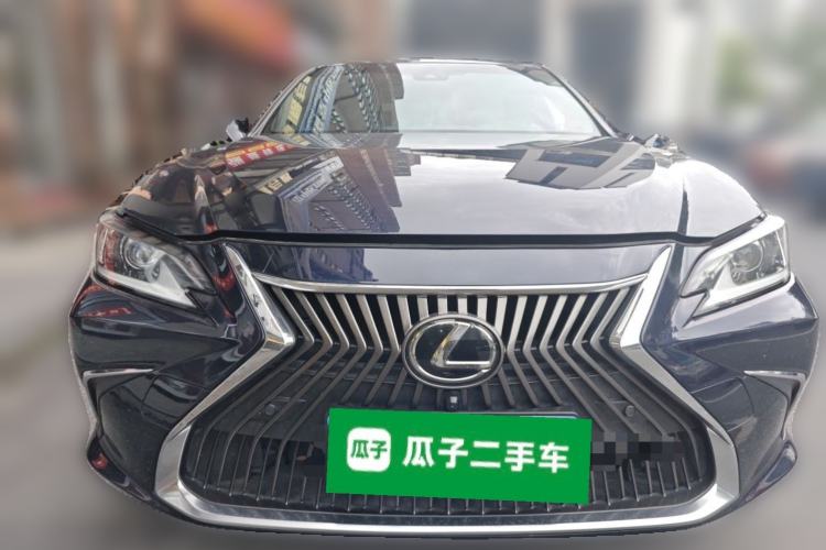 Used Lexus ES 2018 200 Luxury Edition China VI Front