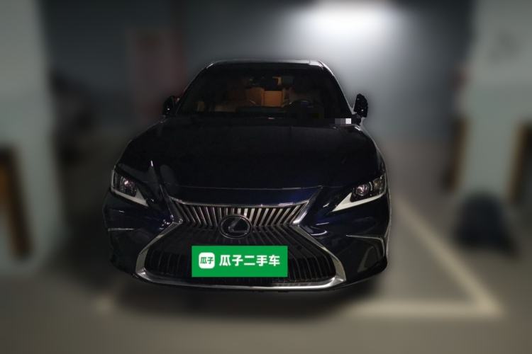 Used Lexus ES 2018 260 Excellence Edition China V Standard Front
