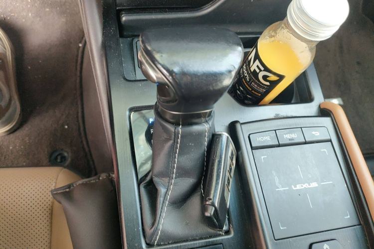 Used Lexus ES 2018 200 Excellence Edition China VI Standard Gear Lever