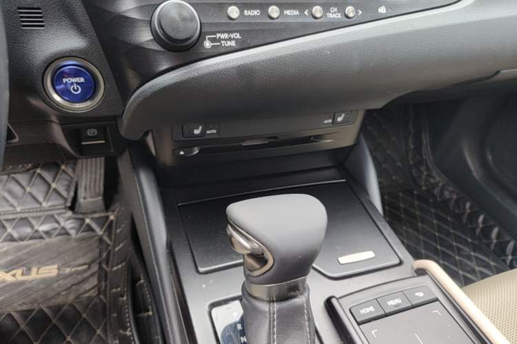 Used Lexus ES 2018 300h Premier Edition China V Standard Gear Lever