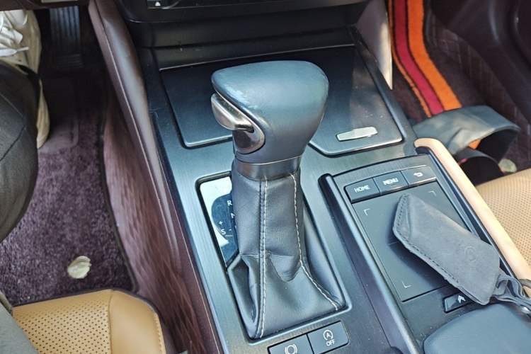 Used Lexus ES 2018 200 Excellence Edition China V Standard Gear Lever