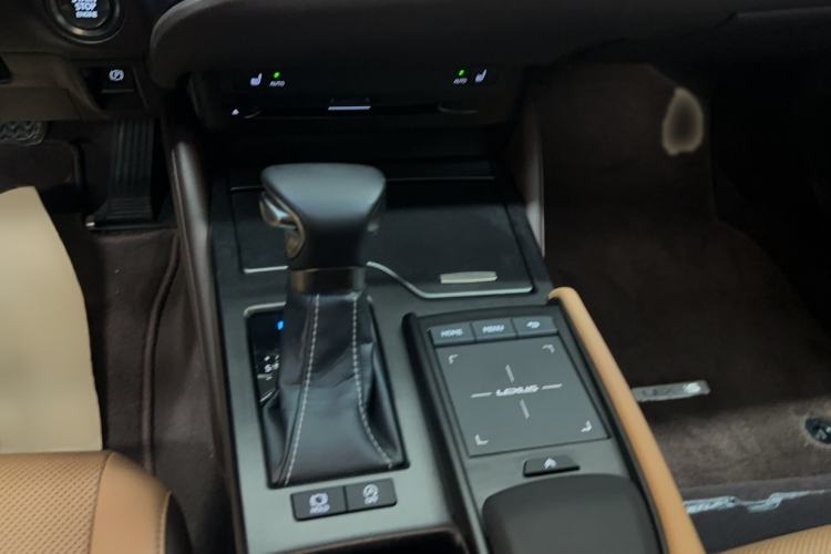 Used Lexus ES 2018 200 Excellence Edition China V Standard Gear Lever