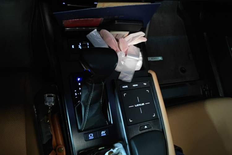 Used Lexus ES 2018 300h Premier Edition China V Standard Gear Lever