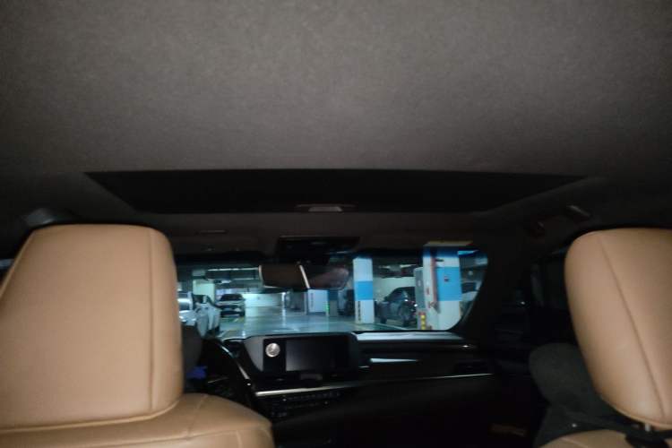 Used Lexus ES 2018 200 Excellence Edition China V Standard Headliner