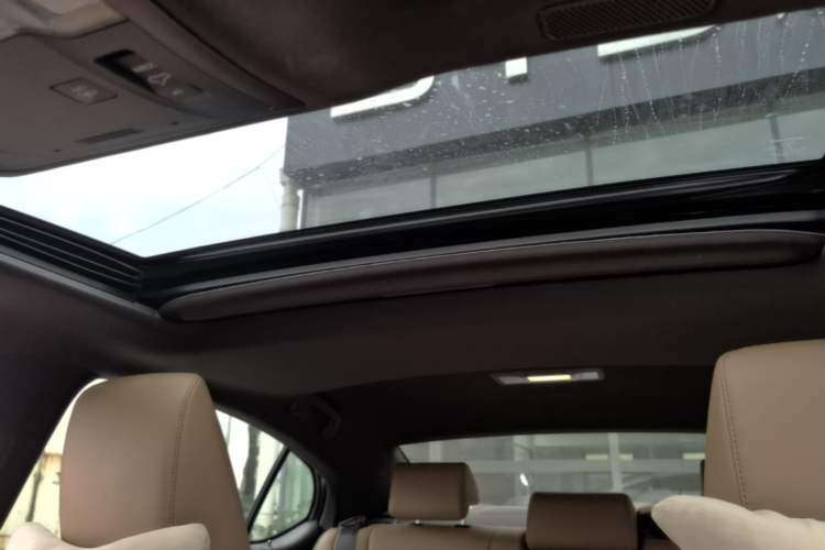 Used Lexus ES 2018 200 Excellence Edition China V Standard Headliner