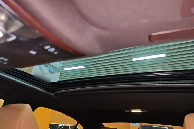 Used Lexus ES 2018 300h Premier Edition China VI Standard Headliner