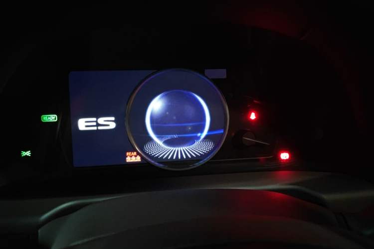 Used Lexus ES 2018 300h Premier Edition China V Standard Instrument Cluster
