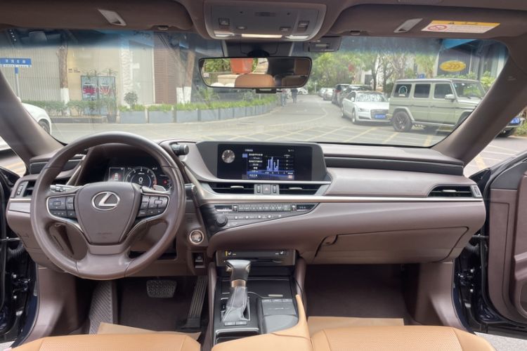 Used Lexus ES 2018 200 Excellence Edition China V Standard Interior 1