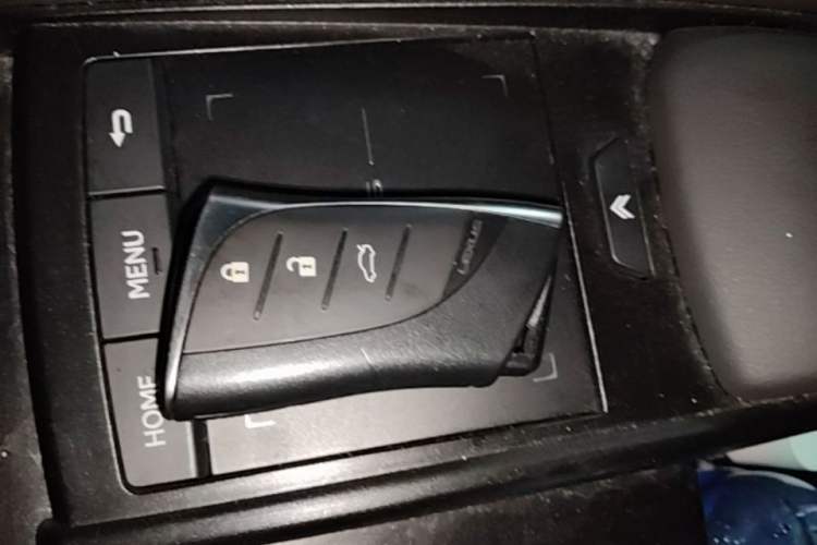 Used Lexus ES 2018 300h Premier Edition China VI Standard Interior 1