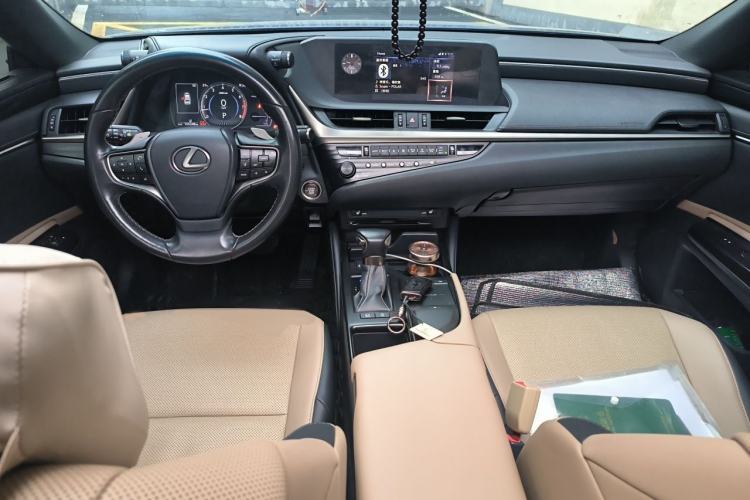 Used Lexus ES 2018 200 Excellence Edition China VI Standard Interior 2