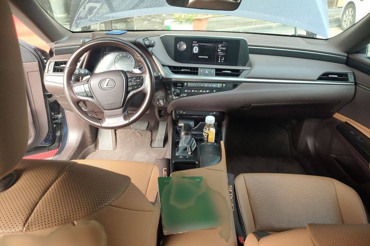 Used Lexus ES 2018 200 Excellence Edition China VI Standard Interior 2
