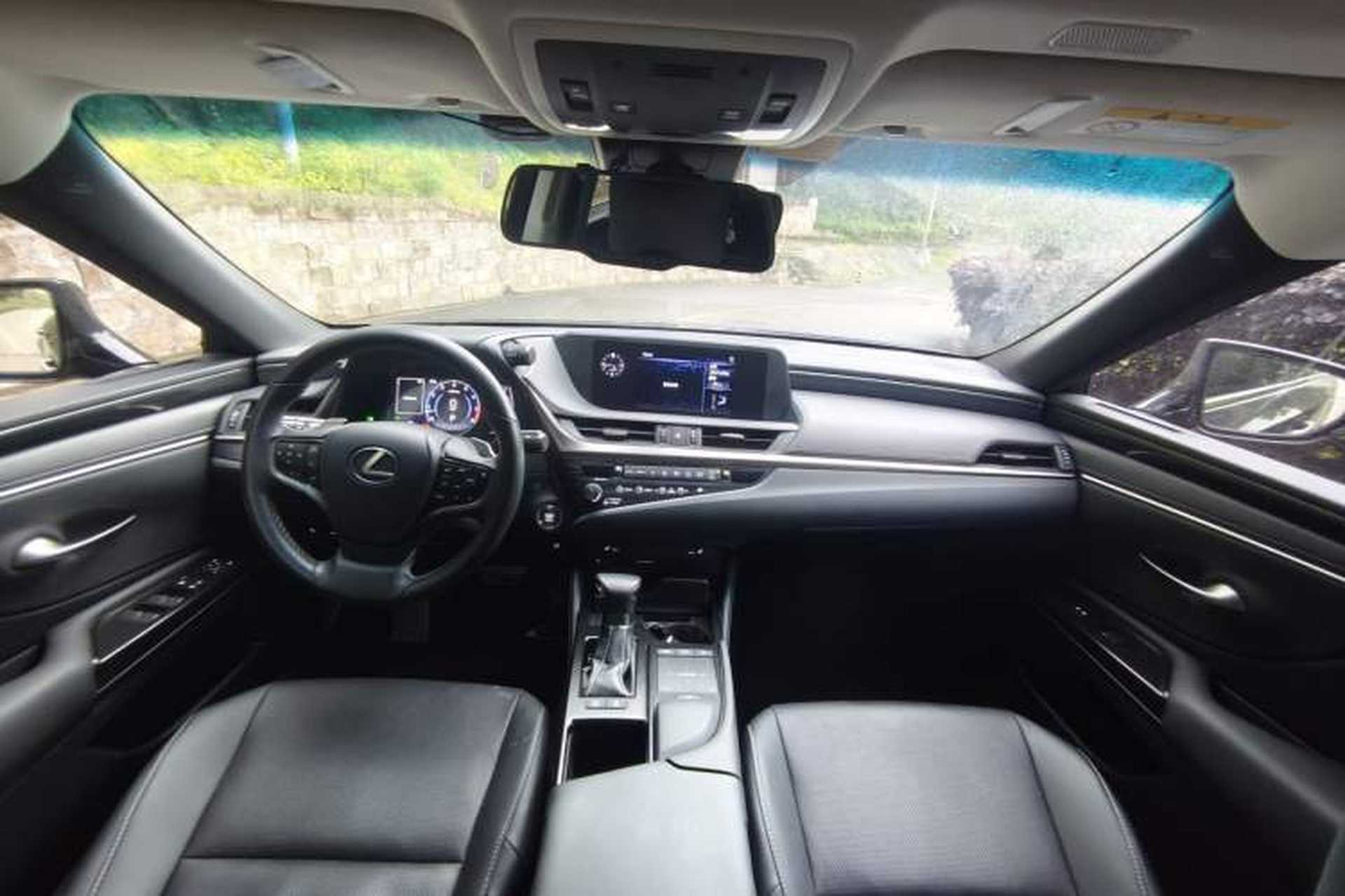 Used Lexus ES 2018 200 Excellence Edition China V Standard Interior 3