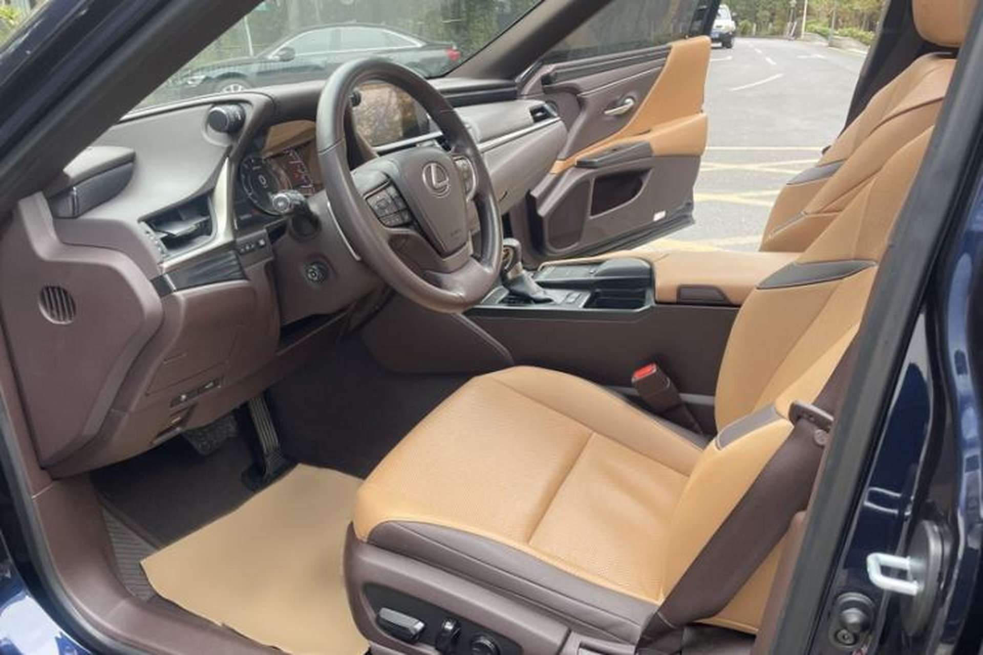 Used Lexus ES 2018 200 Excellence Edition China V Standard Interior 3
