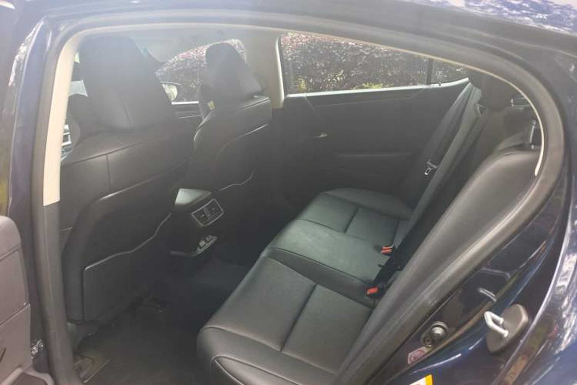 Used Lexus ES 2018 200 Excellence Edition China V Standard Interior 4