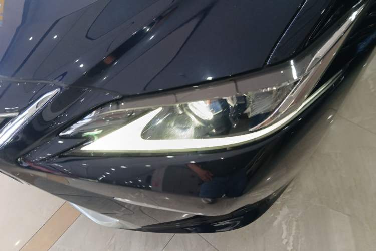 Used Lexus ES 2018 300h Premier Edition China VI Standard Left Front Headlight