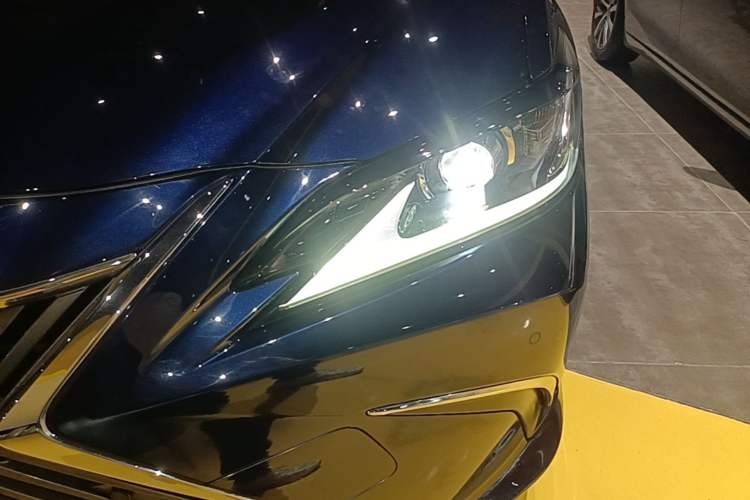 Used Lexus ES 2018 200 Excellence Edition China V Standard Left Front Headlight