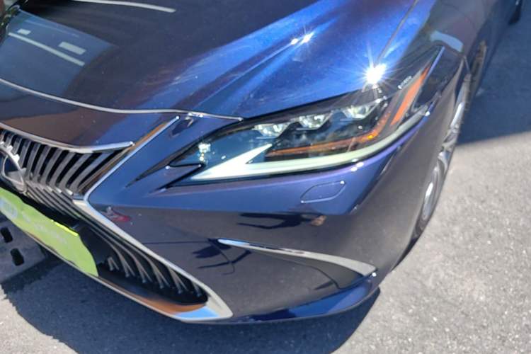 Used Lexus ES 2018 300h Premium Edition China VI Standard Left Front Headlight