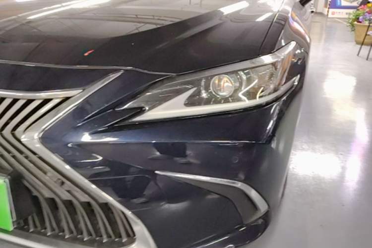 Used Lexus ES 2018 300h Premier Edition China VI Standard Left Front Headlight