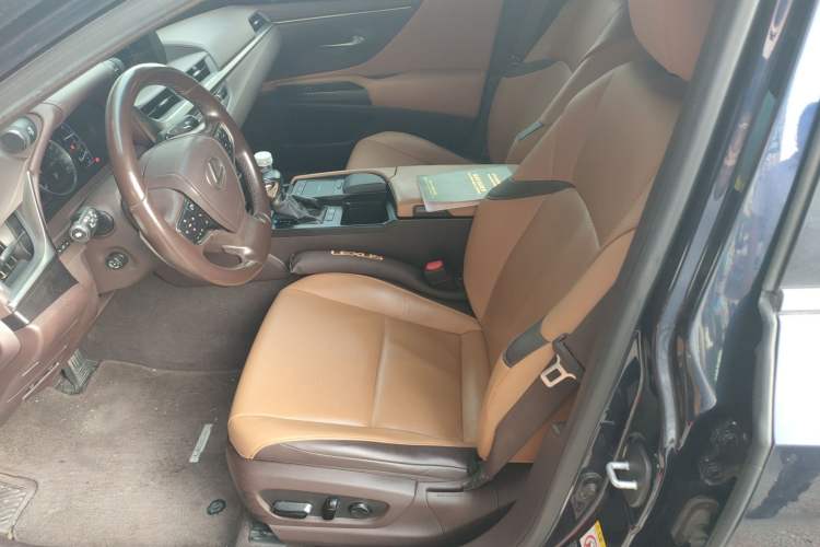 Used Lexus ES 2018 200 Excellence Edition China VI Standard Left Front Seat