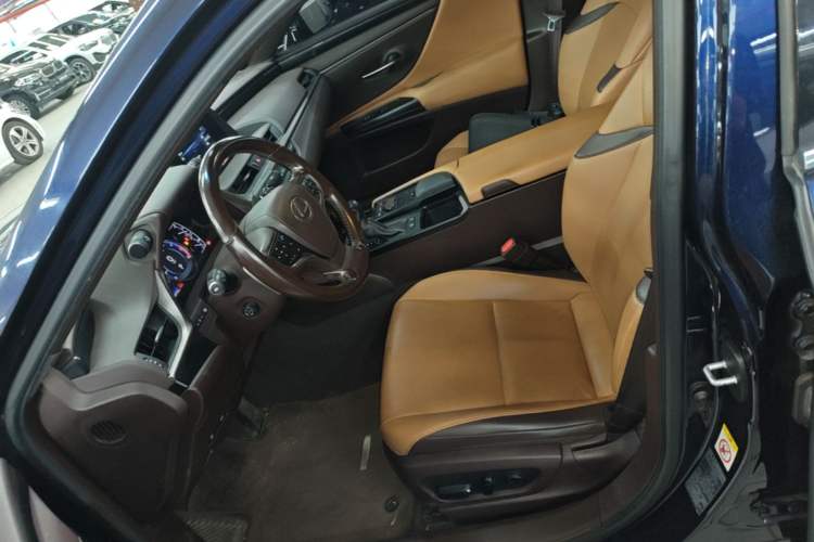 Used Lexus ES 2018 200 Excellence Edition China V Standard Left Front Seat