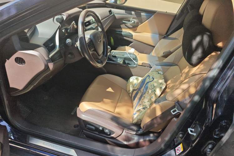 Used Lexus ES 2018 200 Excellence Edition China V Standard Left Front Seat