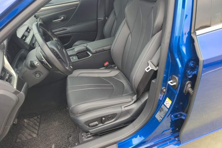 Used Lexus ES 2018 260 Excellence Edition China VI Standard Left Front Seat