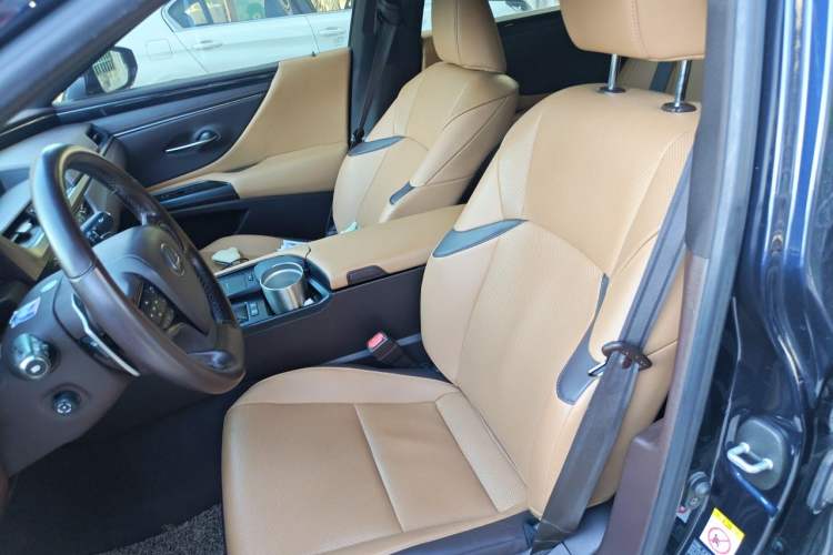 Used Lexus ES 2018 200 Excellence Edition China V Standard Left Front Seat