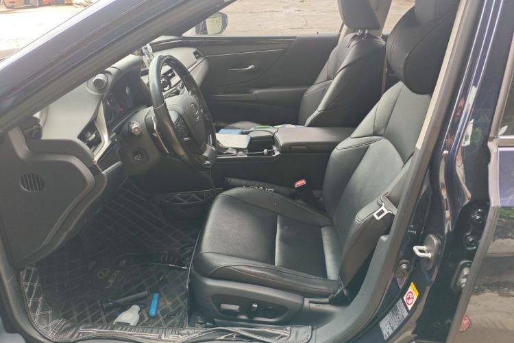 Used Lexus ES 2018 200 Luxury Edition China V Standard Left Front Seat