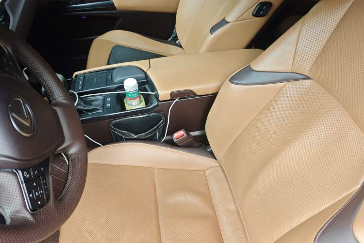 Used Lexus ES 2018 300h Premier Edition China VI Standard Left Front Seat