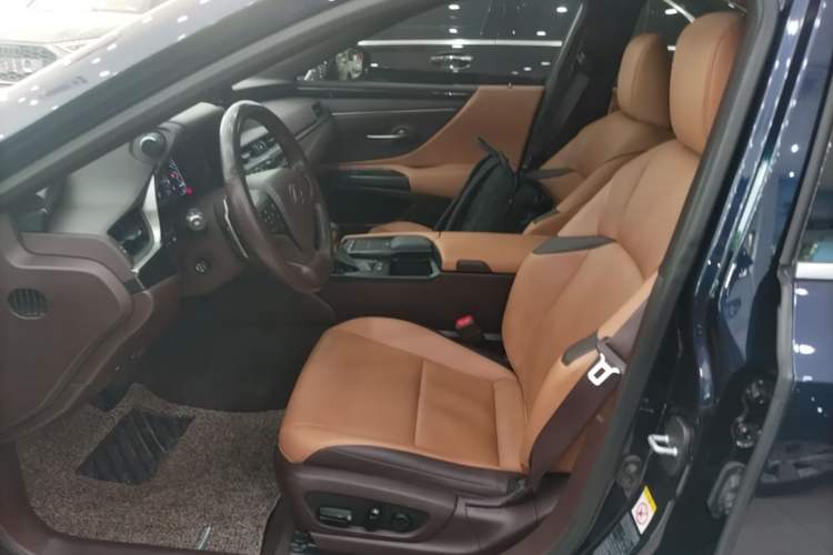 Used Lexus ES 2018 200 Excellence Edition China V Standard Left Front Seat
