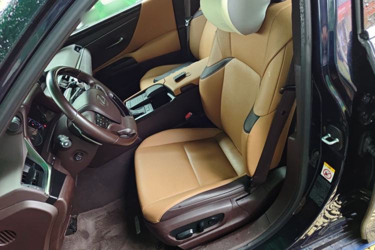 Used Lexus ES 2018 200 Luxury Edition China V Standard Left Front Seat