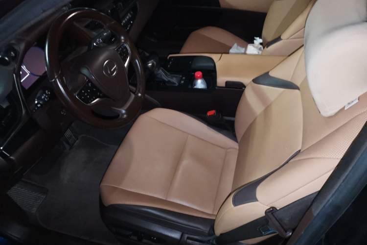 Used Lexus ES 2018 260 Excellence Edition China V Standard Left Front Seat